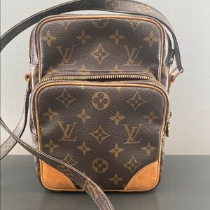 Louis Vuitton Amazon Crossbody Classic Monogram with Dust Bag